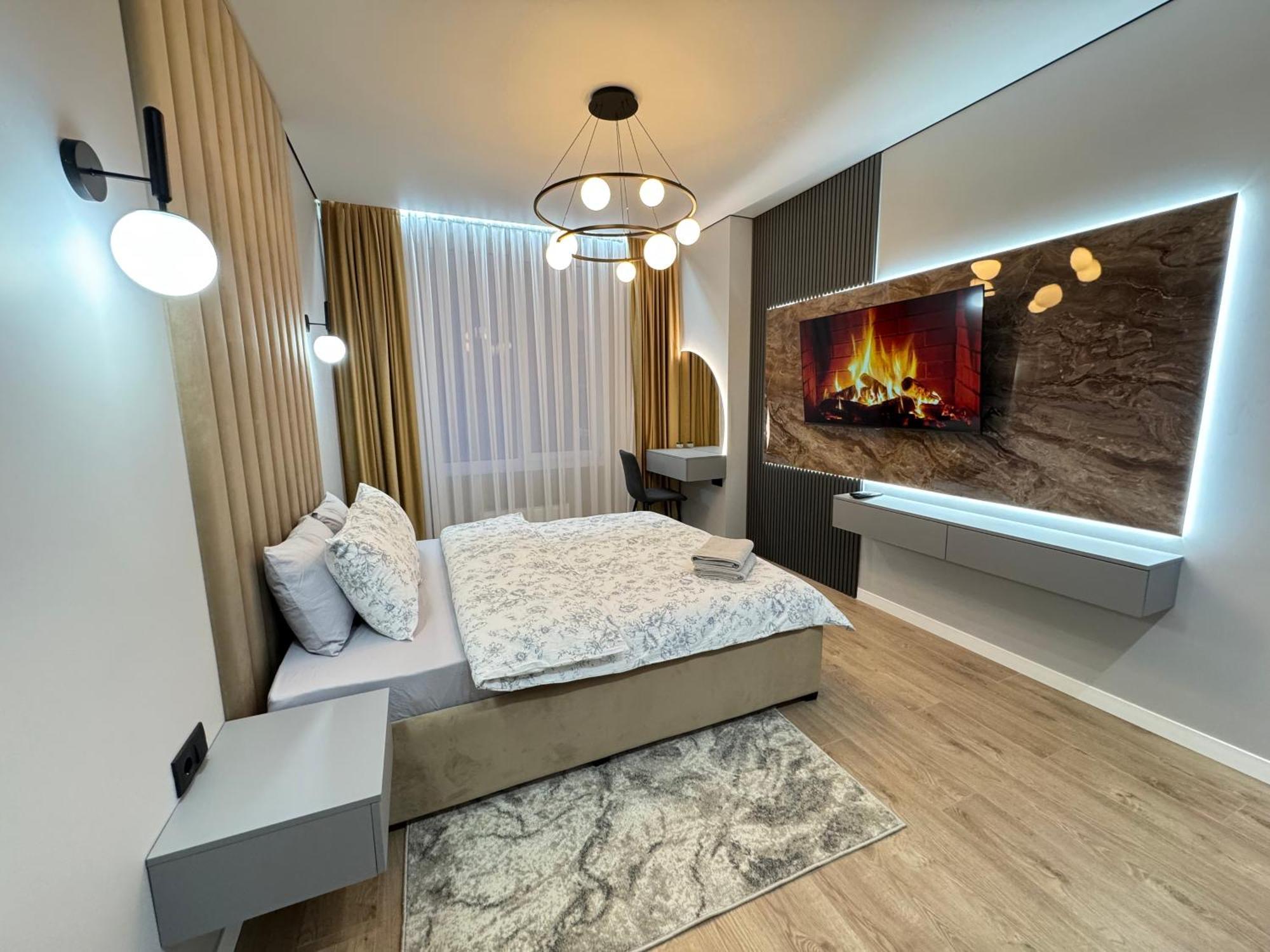 Two Bedroom Apartment In The Center, With Parking, Address Avram Iancu 32 キシナウ エクステリア 写真